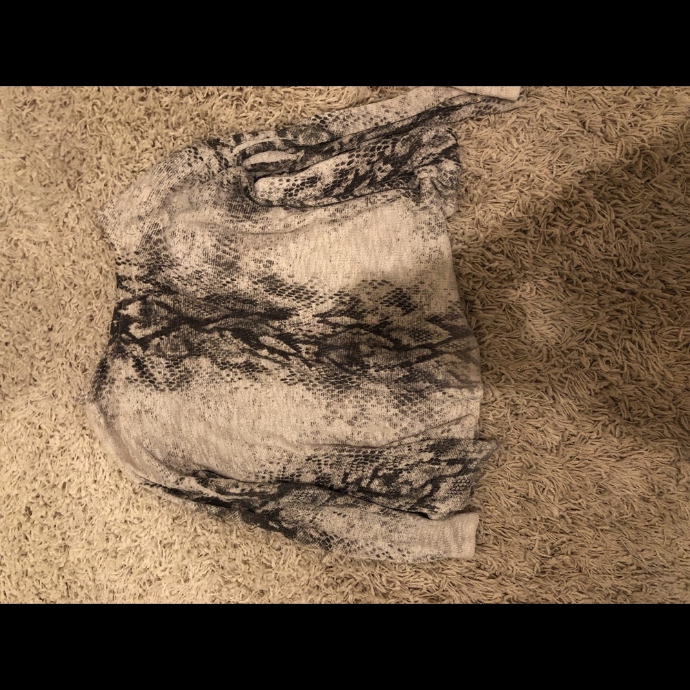 snake skin long sleeves shirt